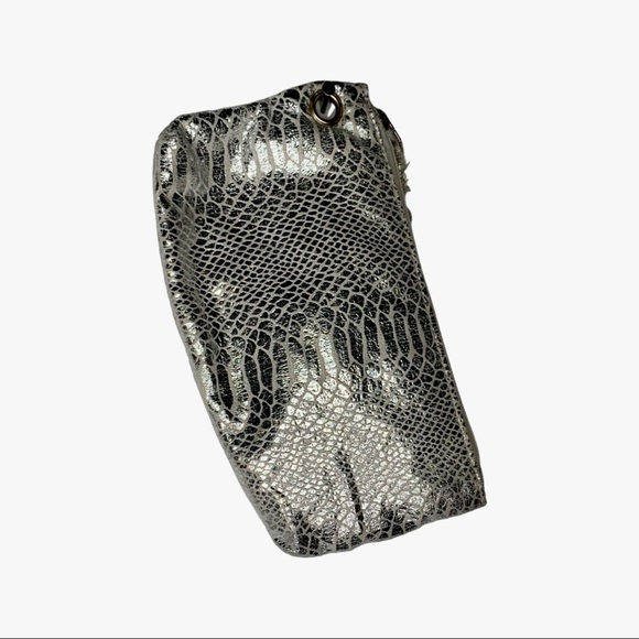 Super soft silver snakeskin tote - Picture 4 of 4